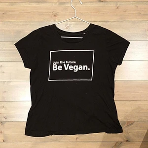 T-shirt - Jättefin tröja som jag inte längre använder. I bra skick, tvättas innan den postas
