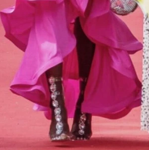 Klackar - Här är ett par speciella klackar, perfekta för bal eller bröllop! Nypris 300kr.