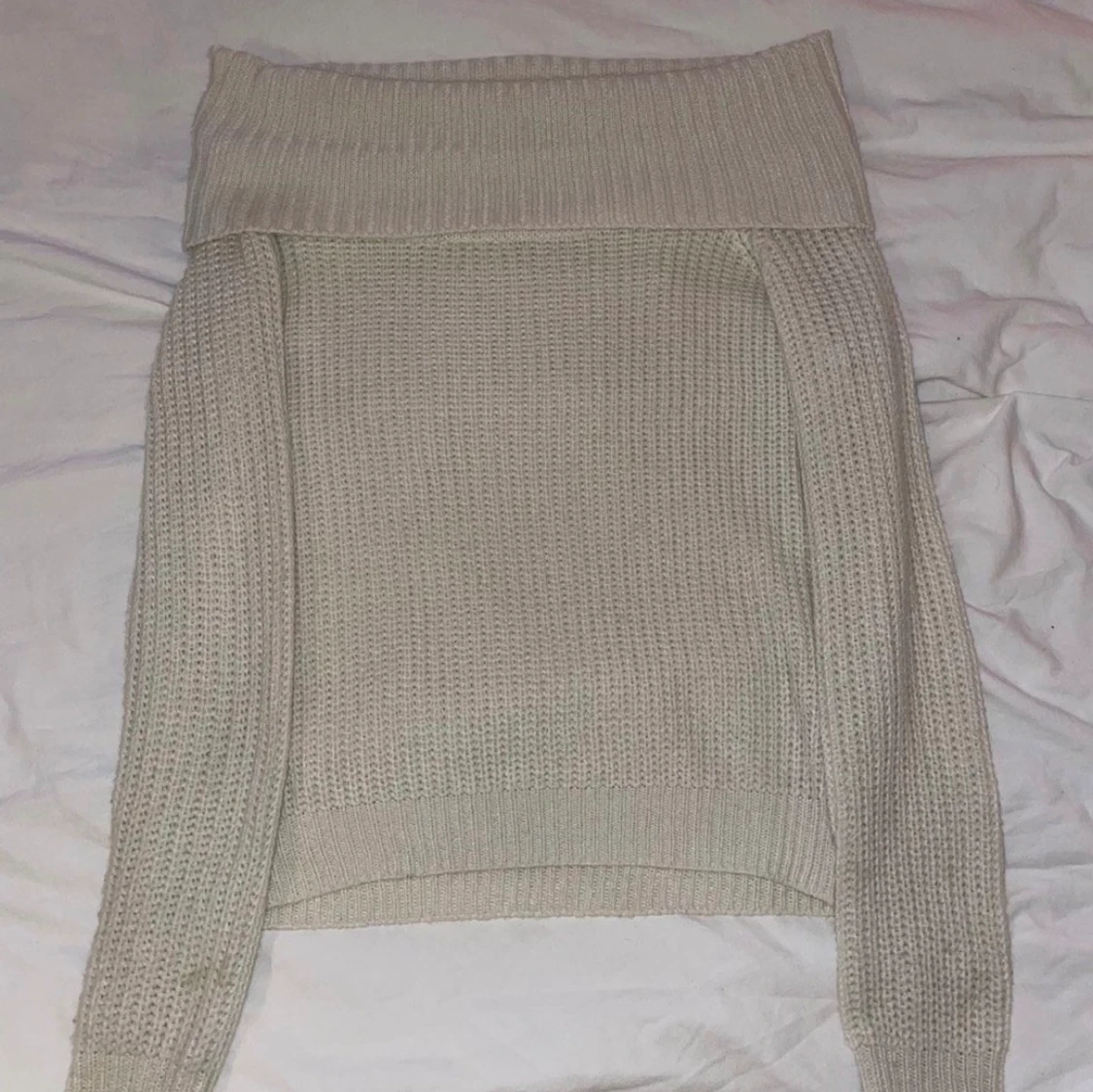 Stickad offshoulder  - 90