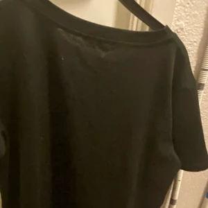 Mona Lisa tröja från shien strkl L/M - satt lite för liten på mig, använt 1 gång 