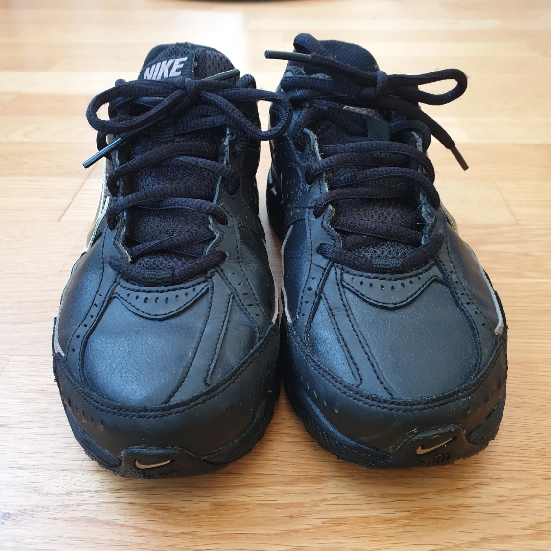 Fina Nike sneakers!  - 90