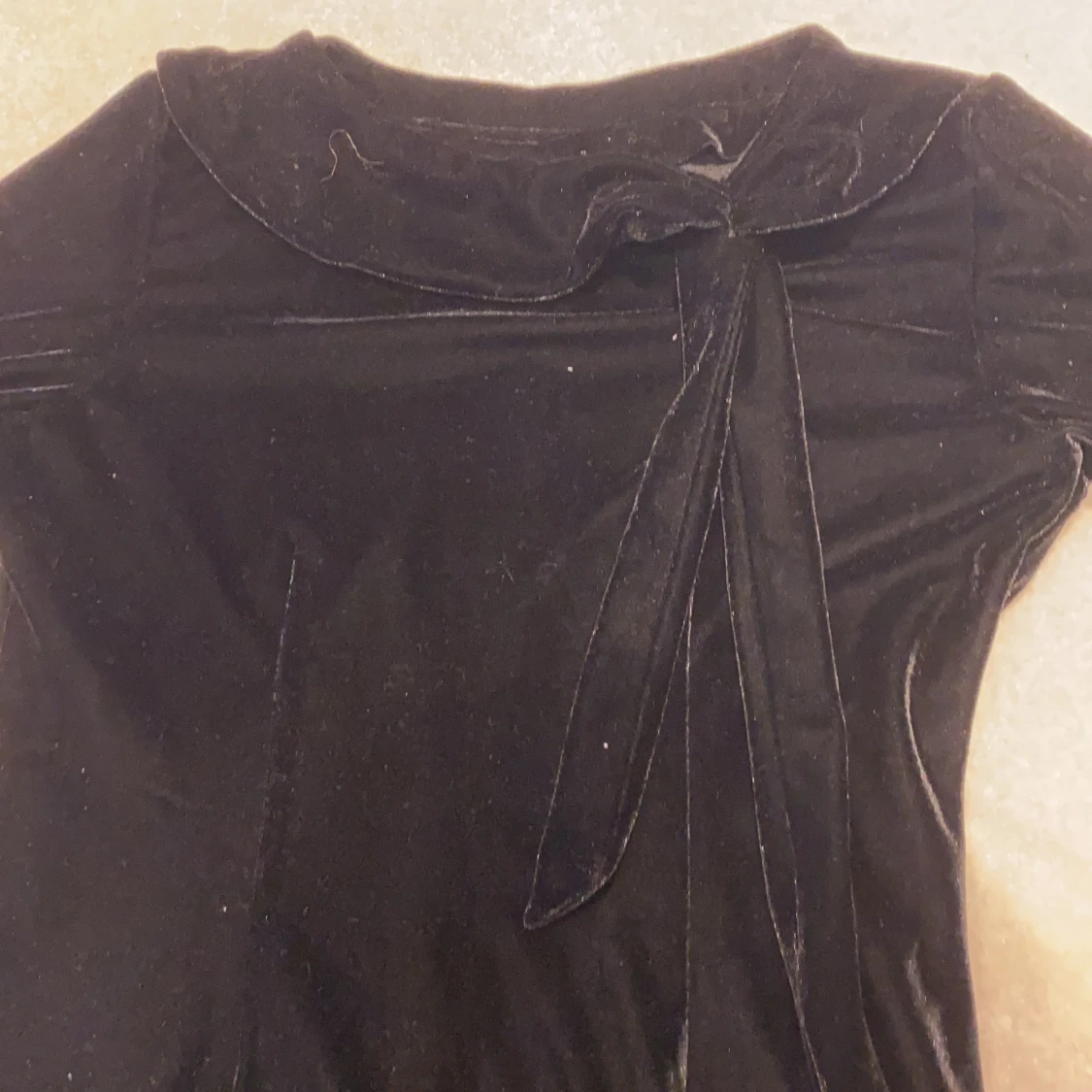 Svart sammet klänning. - 90