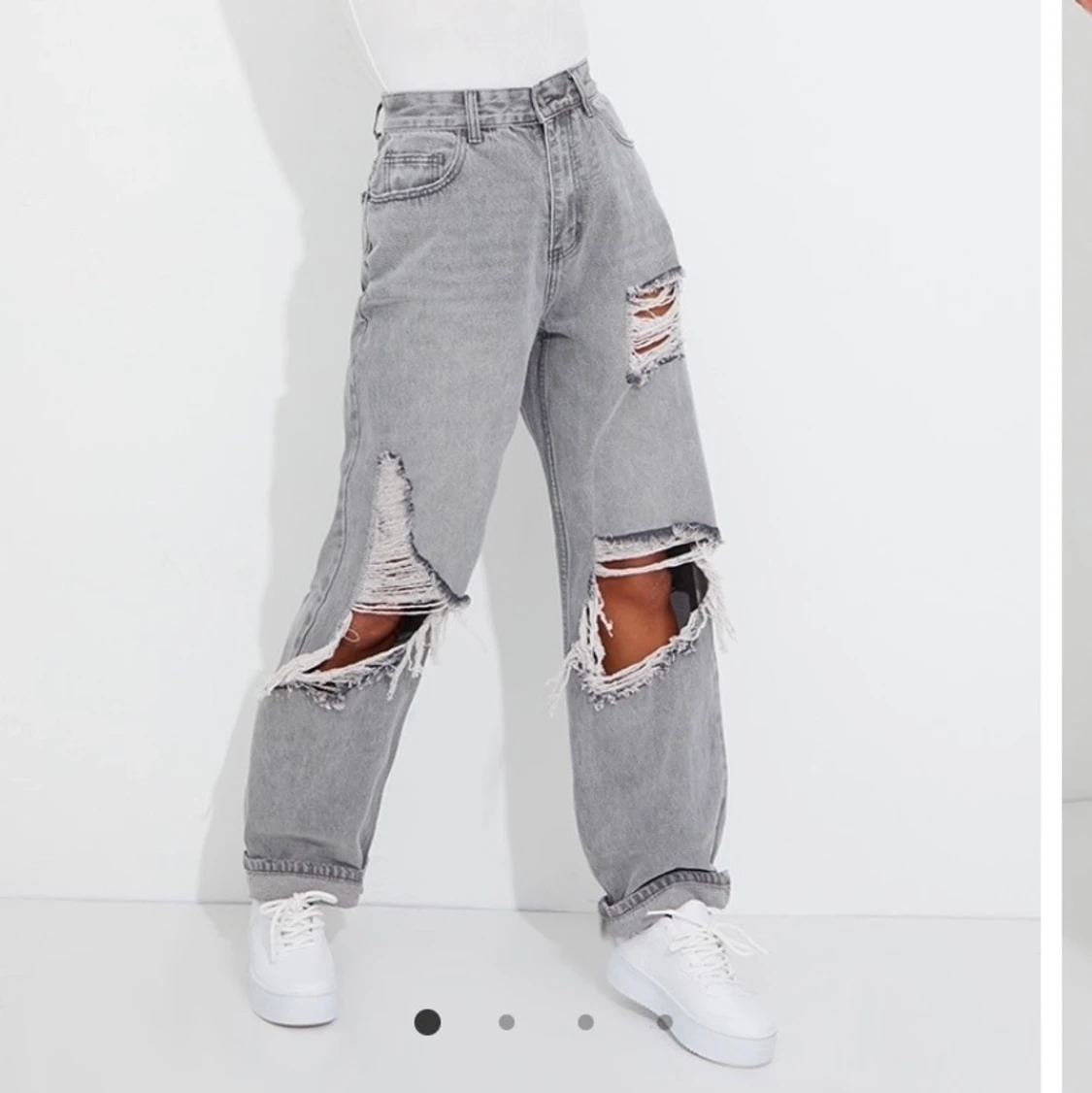 Grey ripped boyfriend jeans