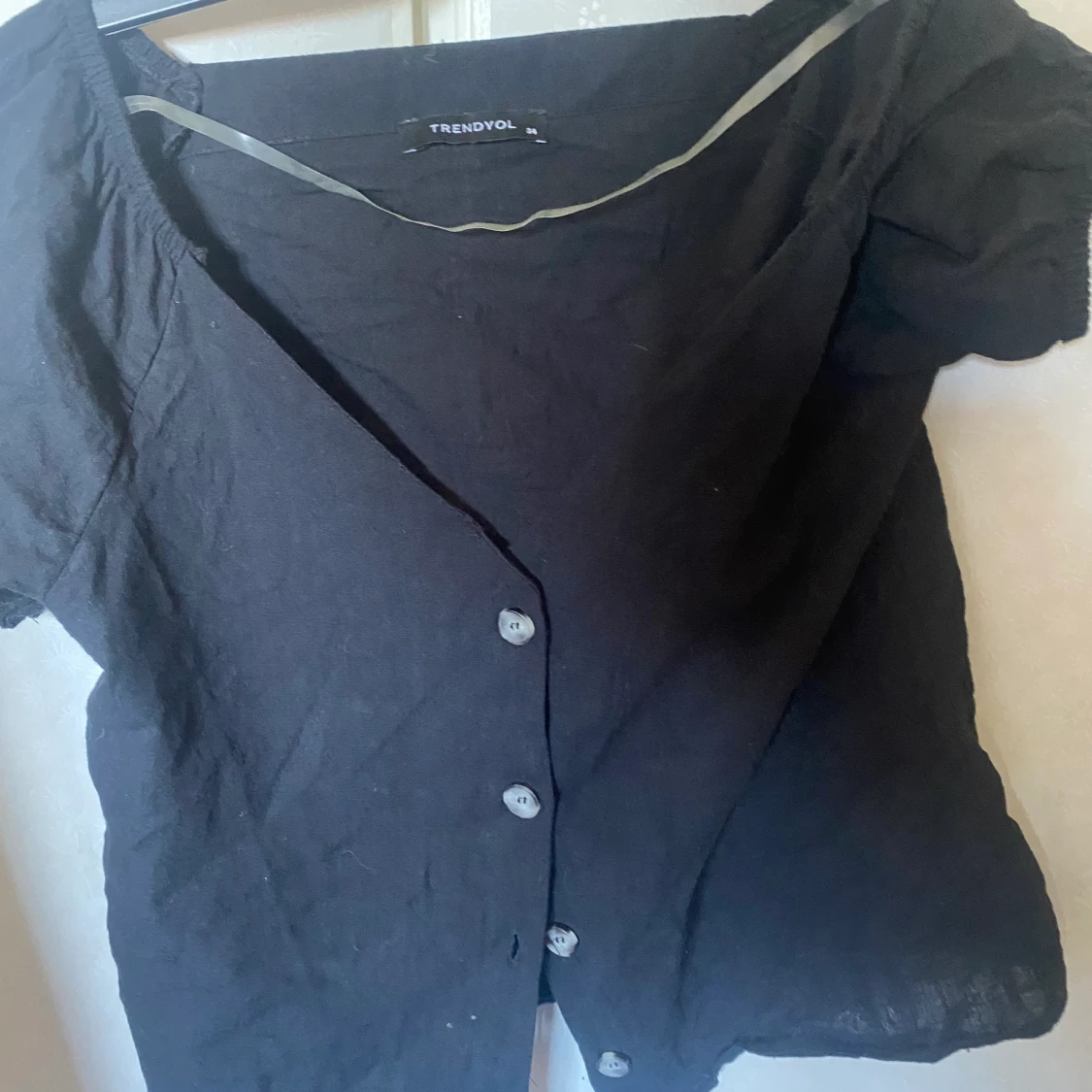 Kortarmad skjorta från NAKD - 90