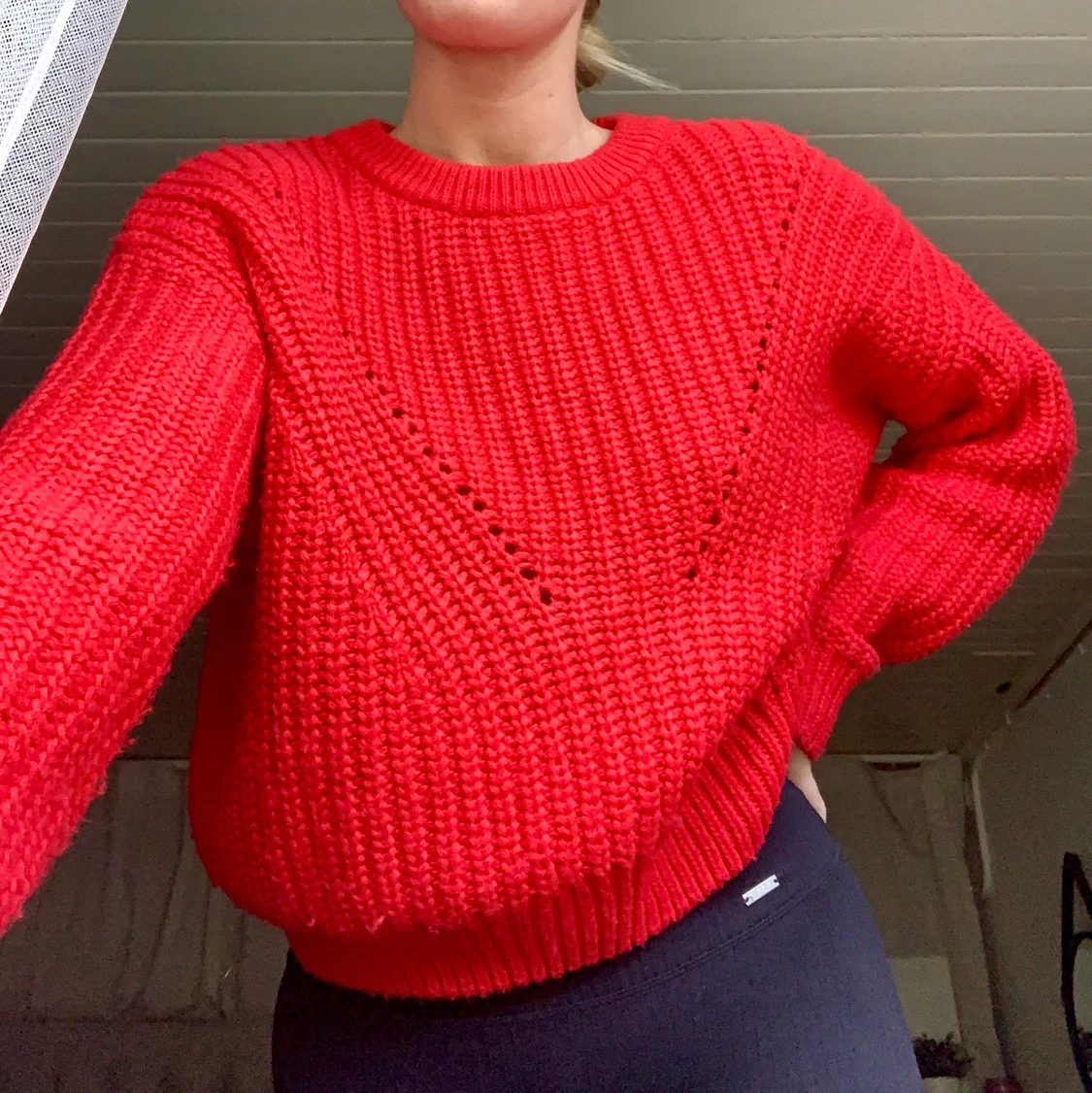 Röd stickad tröja från HM i storlek S