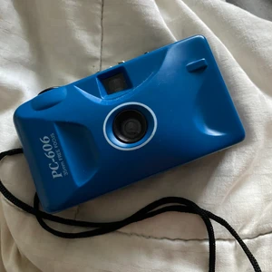 Analog kamera - Säljer en analog kamera som är fullt fungerande!!💖Köpt på Etsy. Skriv vid fler frågor!