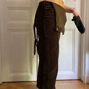 Bruna Manchester hängselbyxor  - Superfina hängselbyxor som jag tyvärr inte använt så mycket då dom tyvärr är lite för små för mig. 