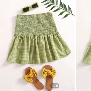 Grön kjol - Söt och rutig kjol 💞💕 STORLEK: S Frakt: 36kr 💞💕🌟⚡️⚡️