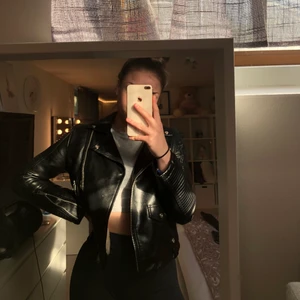 DM, storlek M - Höstjacka, superfin skinnjacka 