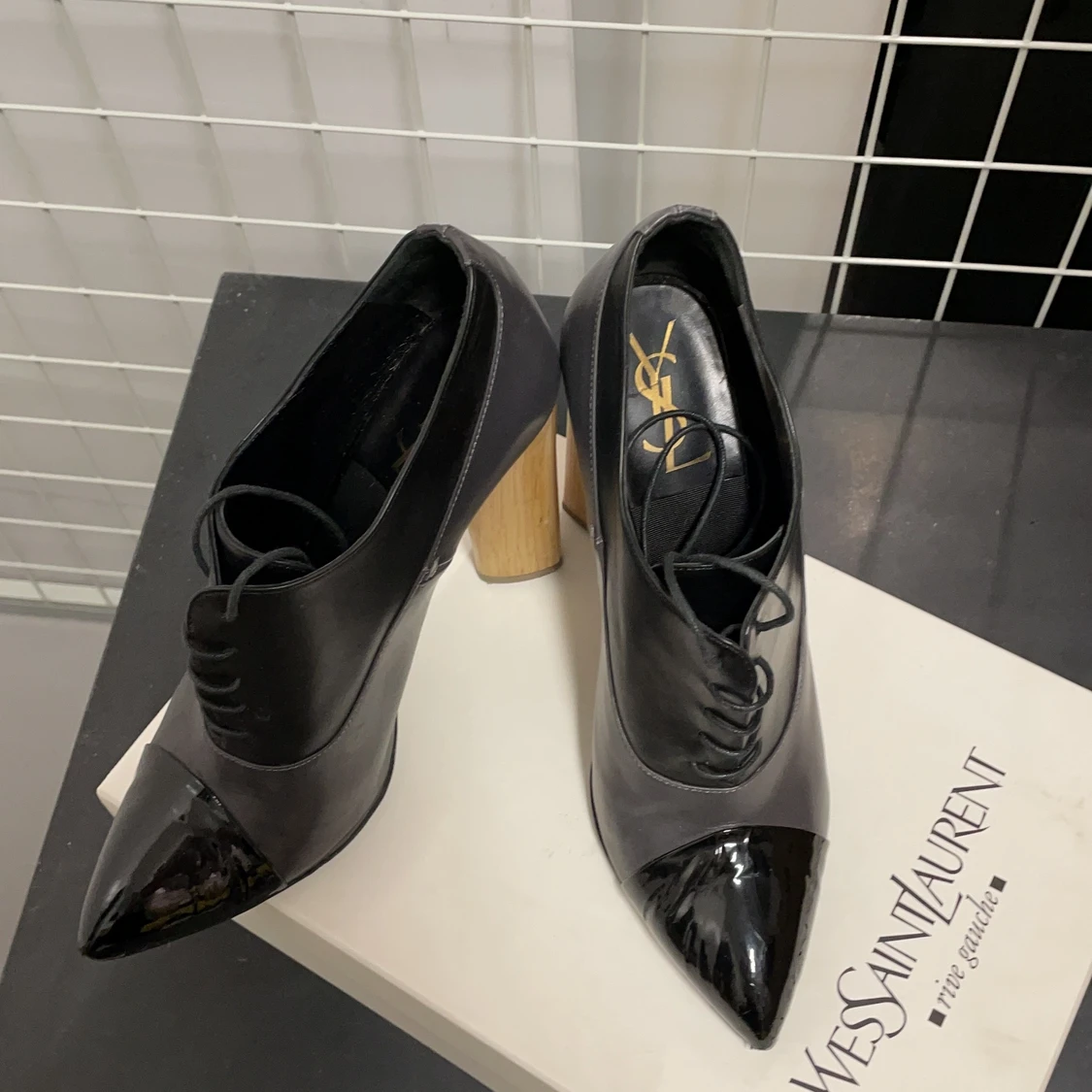 Yves saint Laurent skor - 90