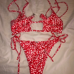 Söt bikini - Supersöt bikini, passar xs/s. Aldrig använd. 70 +frakt