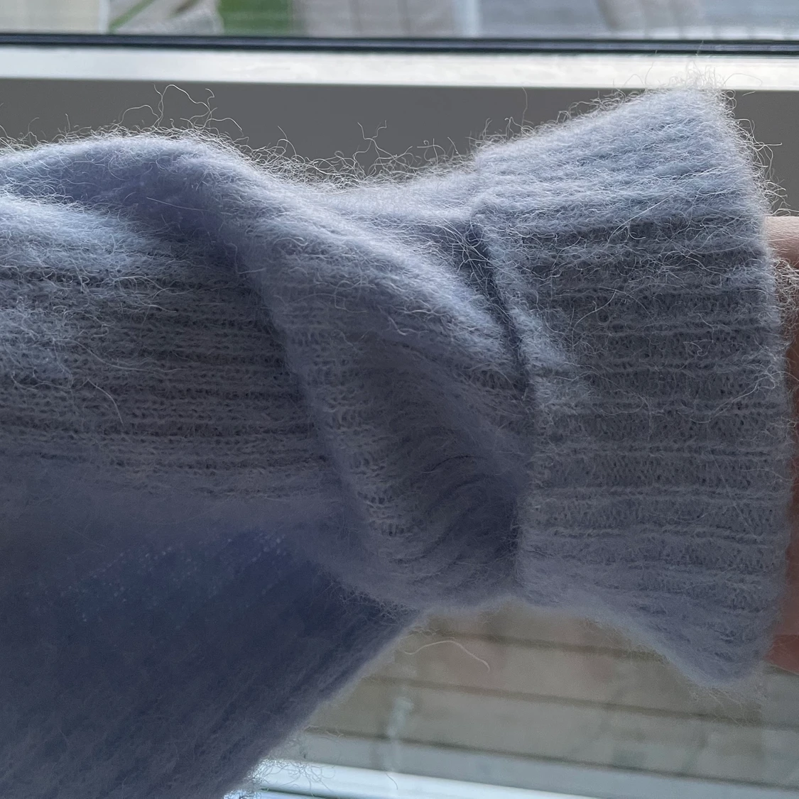 Stickad tröja & other stories - 91