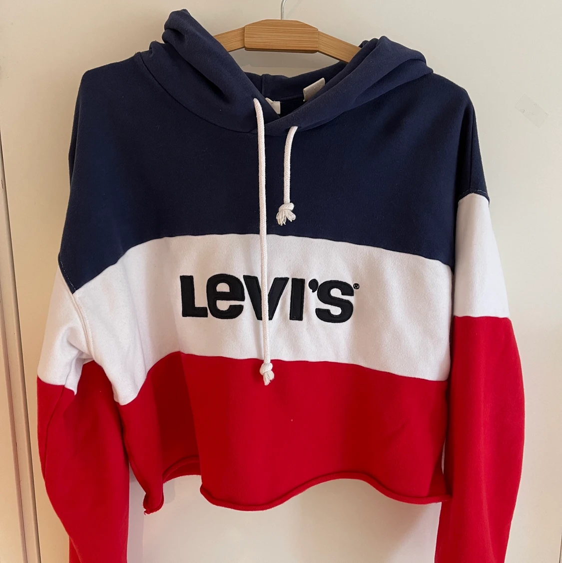 Levi’s crop hoodie