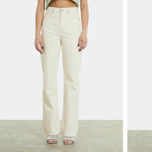 Söker dessa jeans - Söker jeansen på bilden i stl 26. De är från bikbok.