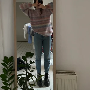 Jeans💗 - Sköna, mjuka jeans💗 (så viktigt för mig) Sitter perfekt. Från LEE. Köpta på Carlings för ett år sedan 