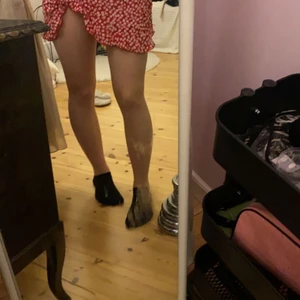 omlottkjol - sommarkjol som har väldigt fina mönster, tyvärr lite liten för mig