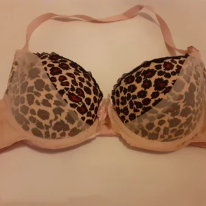 BH STRL 75 A PUSH UP  - BH MED PUSH UP STRL 75 A, helt & fint skick. Djur & rökfritt hem