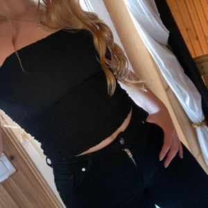 Svart bandeau - Söt svart sommar tröja som inte har används tidigare 