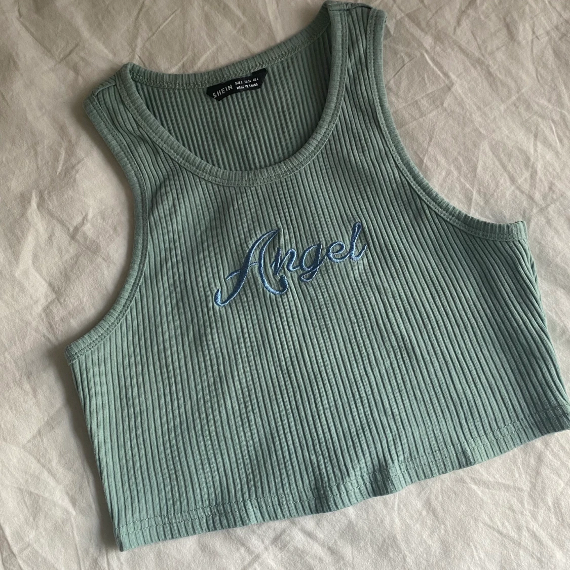 Ribbad Brottarlinne med broderi - 90