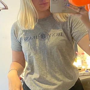 Dkny t-shirt - Fin dkny t-shirt