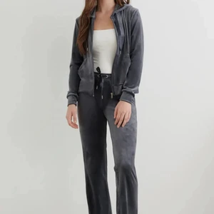 Gina tricot byxor - Säljer de byxorna från Gina. Bilden är lånad vill man ha mer bilder så skicka pm. Köpare står för frakt!