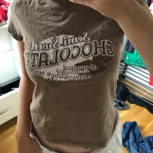 Brun t-shirt - Jättefin brun t-shirt, som tyvärr inte kommer så mycket till användning🐻