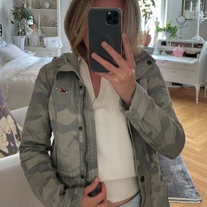 Kammojacka - En så snygg camojacka från hollister. 😍
