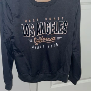 tröja - säljer denna fina tröja. inte använt alls.