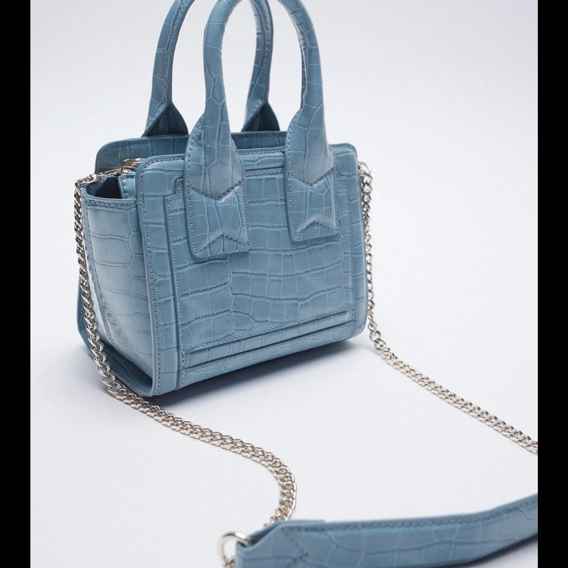 Ljusblå miniväska från Zara - 90