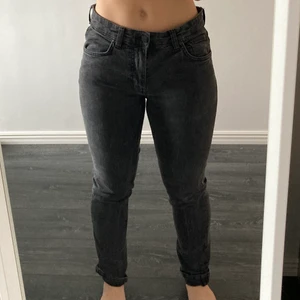 Svarta Jeans  - Svarta jeans från lager 157. Säljer för att de inte används.