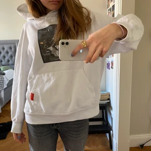Zara hoodie  - INTRESSEKOLL!💕 Den här supercoola, snygga hoodien har perfekt passform. Ej använd många gånger och är i bra skick☺️