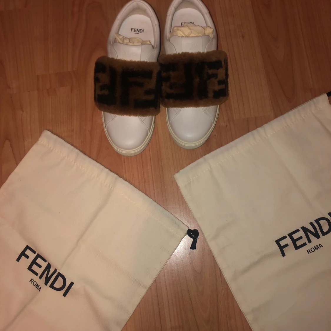 Fendi skor storlek 36 - 90