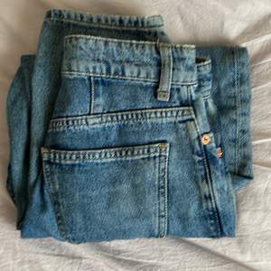 Jeans från Gina 💞kommer inte till användning.
