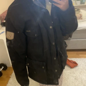 Fjällräven jacka - Jacka från fjällräven i bra skick