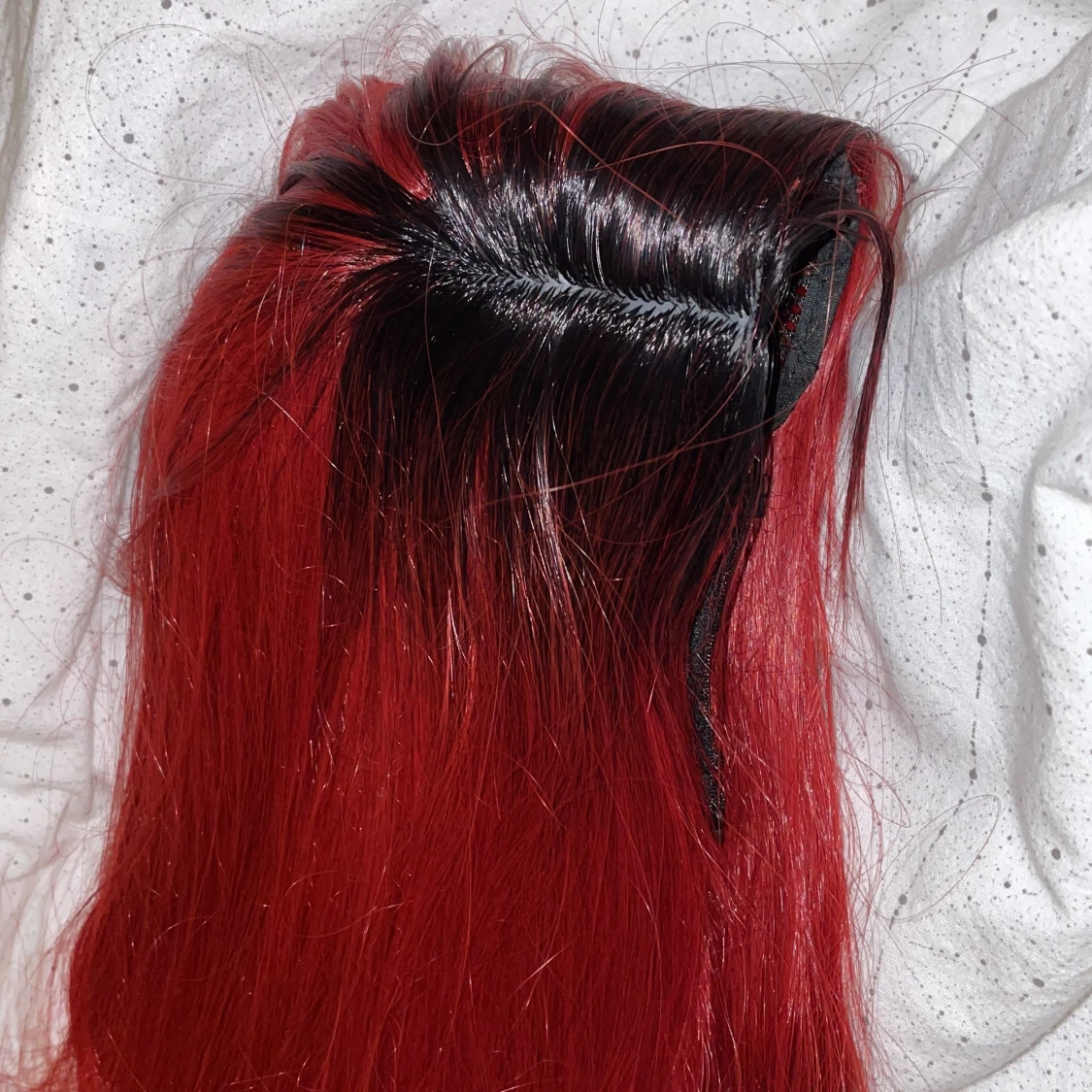 röd lång peruk  - 90