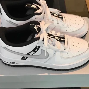 Nike skor - Strl 38 frakt tillkommer 🌸