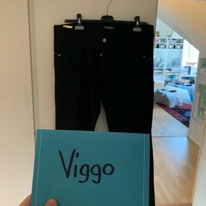 Dolce & Gabbana Jeans - D&G Jeans i storlek 54 som är oanvända. Sitter som 34 ungefär