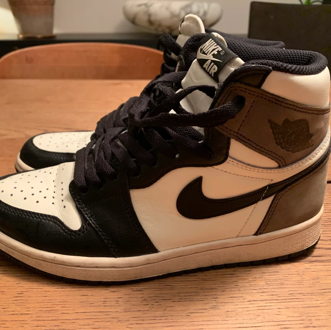 Air jordan i mocha 