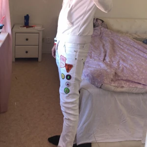 Dsquared jeans 42 - Riktigt fina & sällsynta Dsquared jeans, köpta förra året för 4200kr på farfetch! Ska ha 2500kr eller nått intressant byte. 