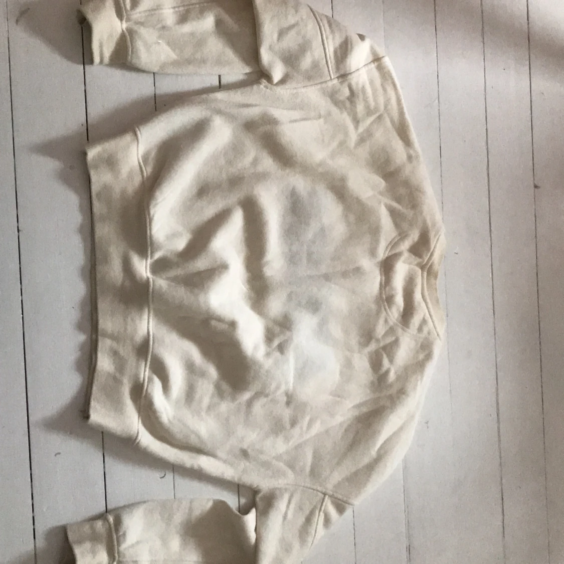 Beige långärmad tröja i storlek XS - 90