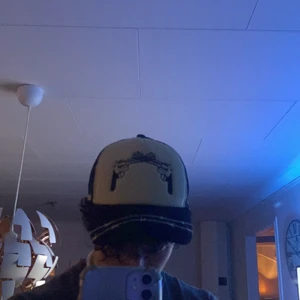 SoStrict keps  - Keps köpt från instagram profilen SoStrict 