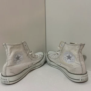 Vita Converse  - Normalt slitage. STL: 6