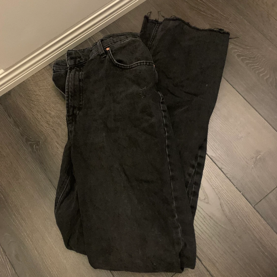 Assymetriska jeans - 90