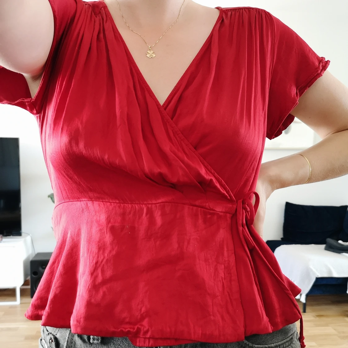 Röd blus från Zara i storlek M - 90