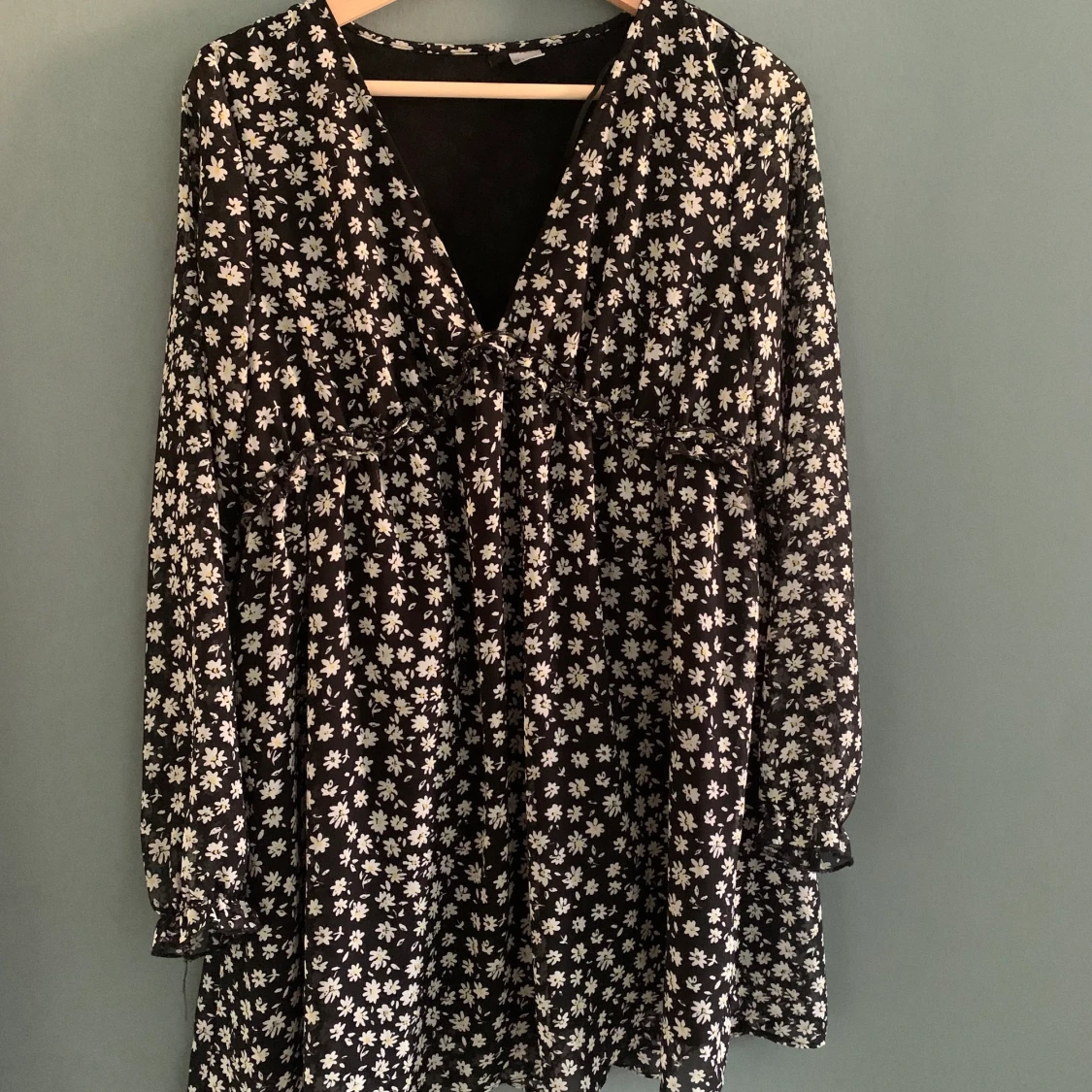 Svart klänning 250kr inklusive frakt 