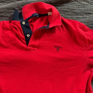 Gant - Gant tröja som används 1 gång säljes billigt 