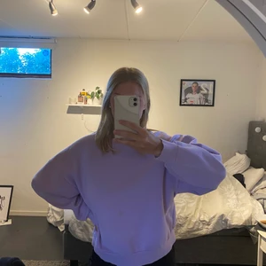 Lila tröja  - En lila tröja från Gina, lite använd men inte så mycket 💜