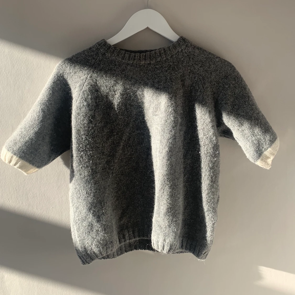 Stickad T-shirt från woodwood 