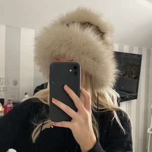 Pälsmössa - Väldigt fin oanvänd pälsmössa i äkta minkpäls, köpt i Ryssland! 