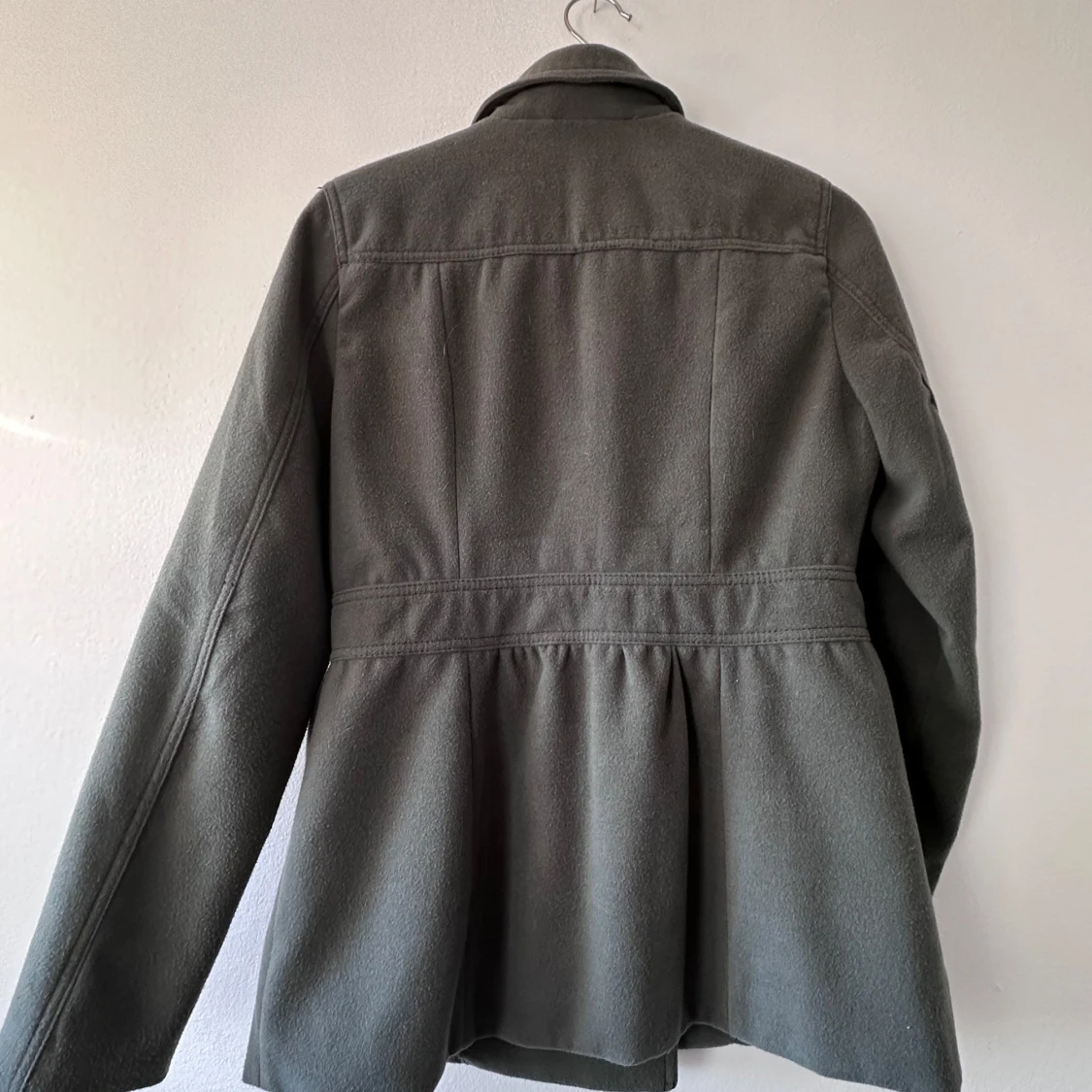 Grön kappa från Divided - 2